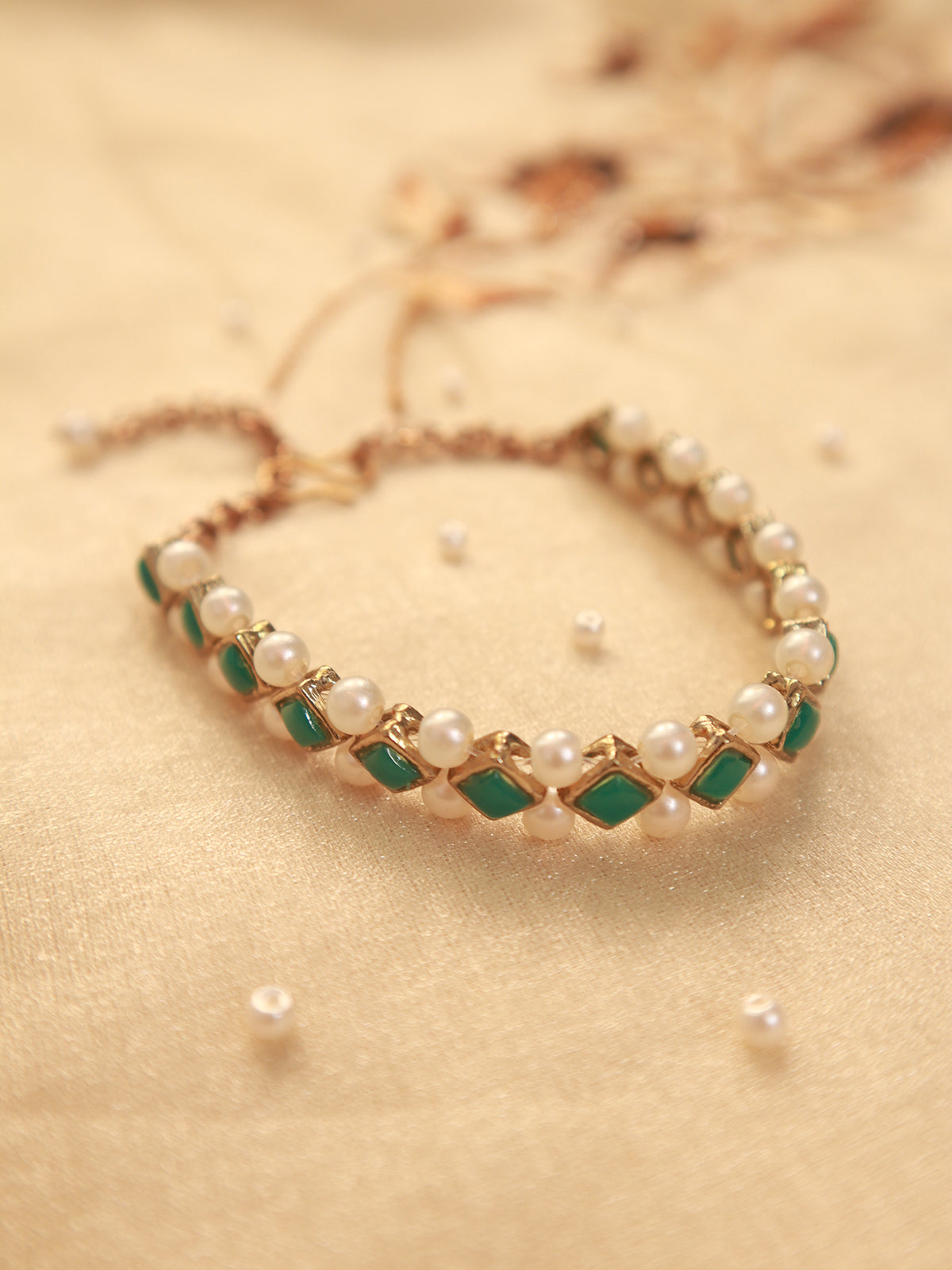 KUNDAN SUTRA - Square Kundan Stone and Pearl Bracelet