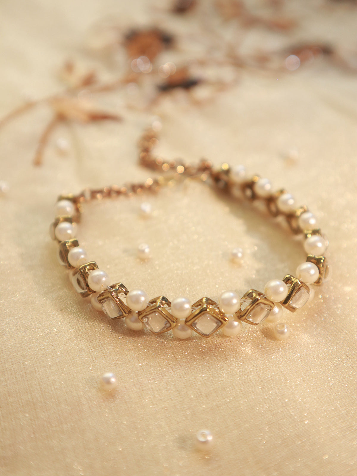 KUNDAN SUTRA - Square Kundan Stone and Pearl Bracelet