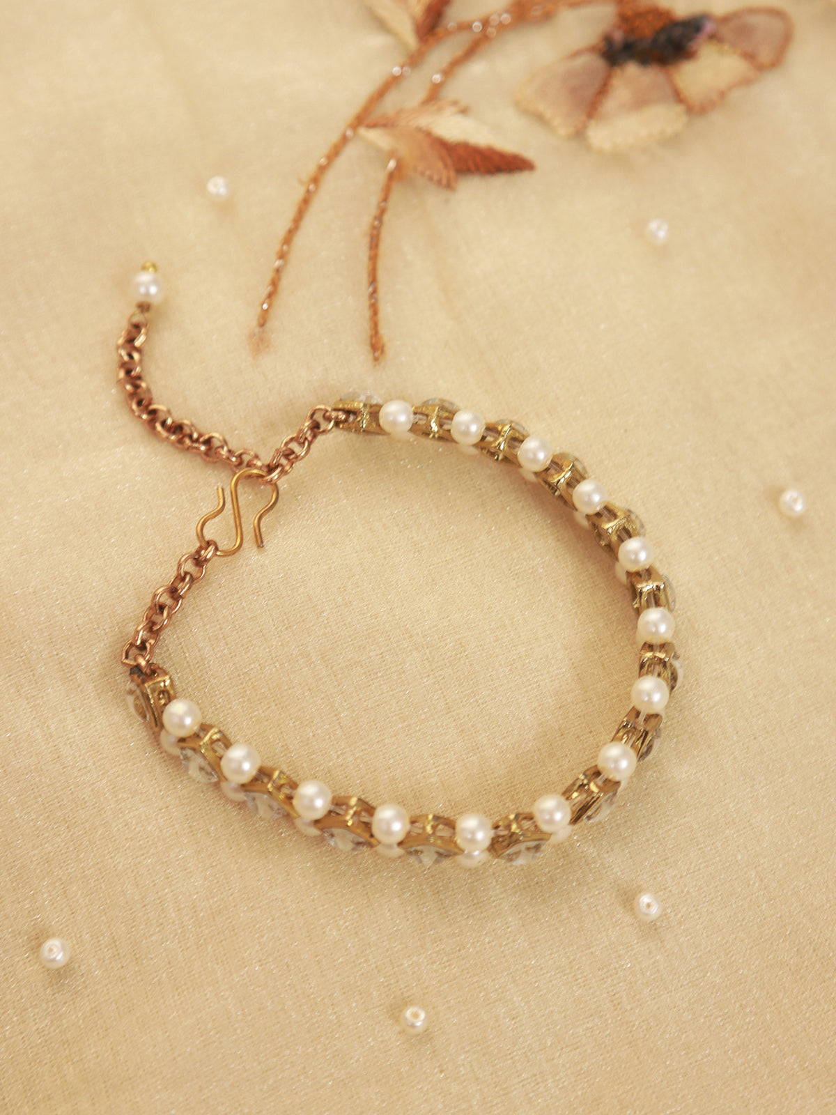 KUNDAN SUTRA - Square Kundan Stone and Pearl Bracelet