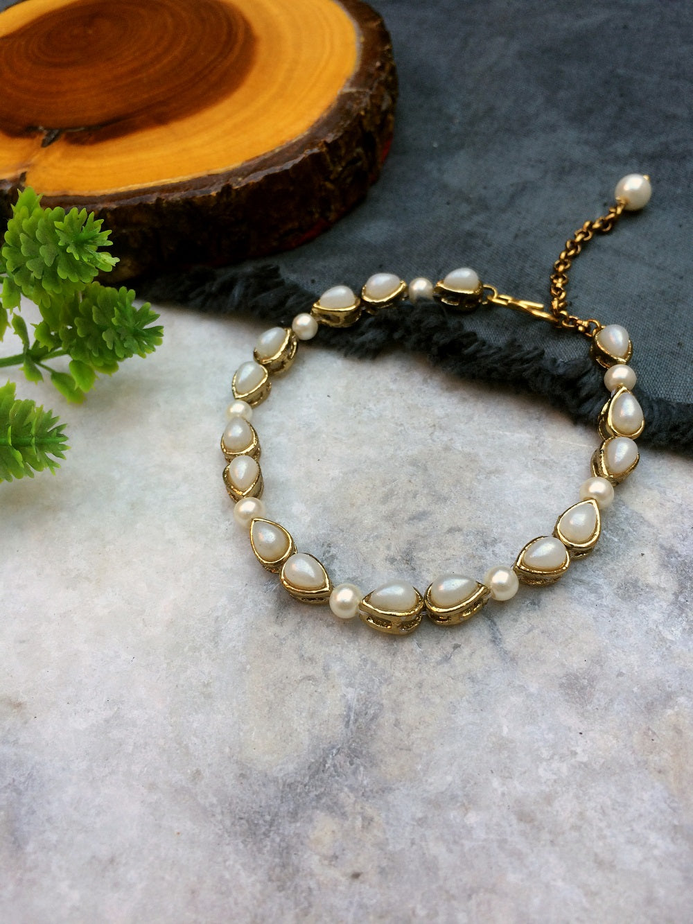 Drop Pearl Bracelet