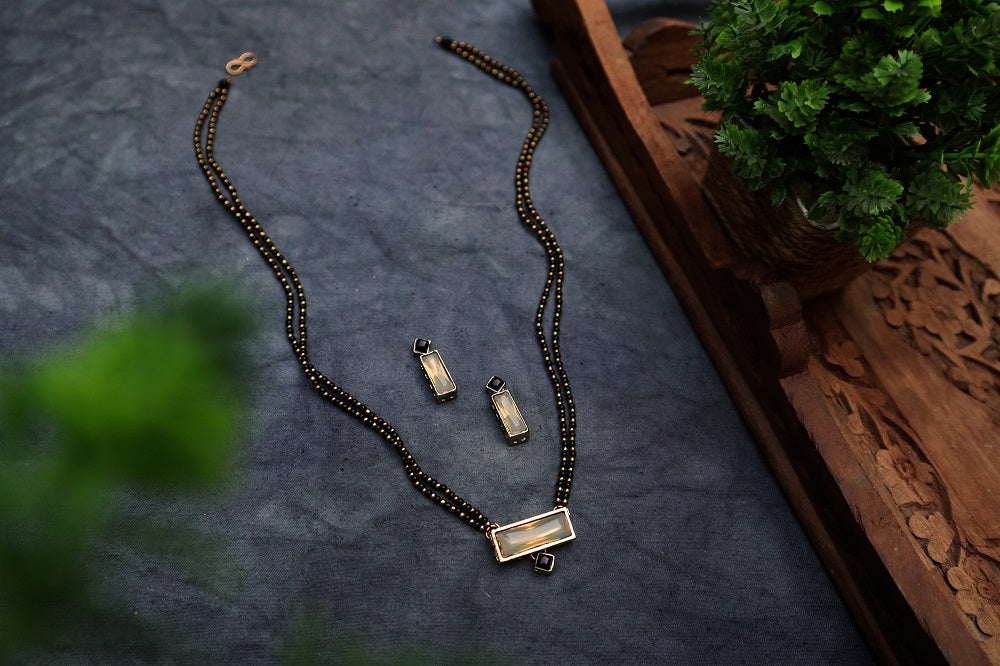 Minimalist Golden Baguette Mangalsutra Necklace Set