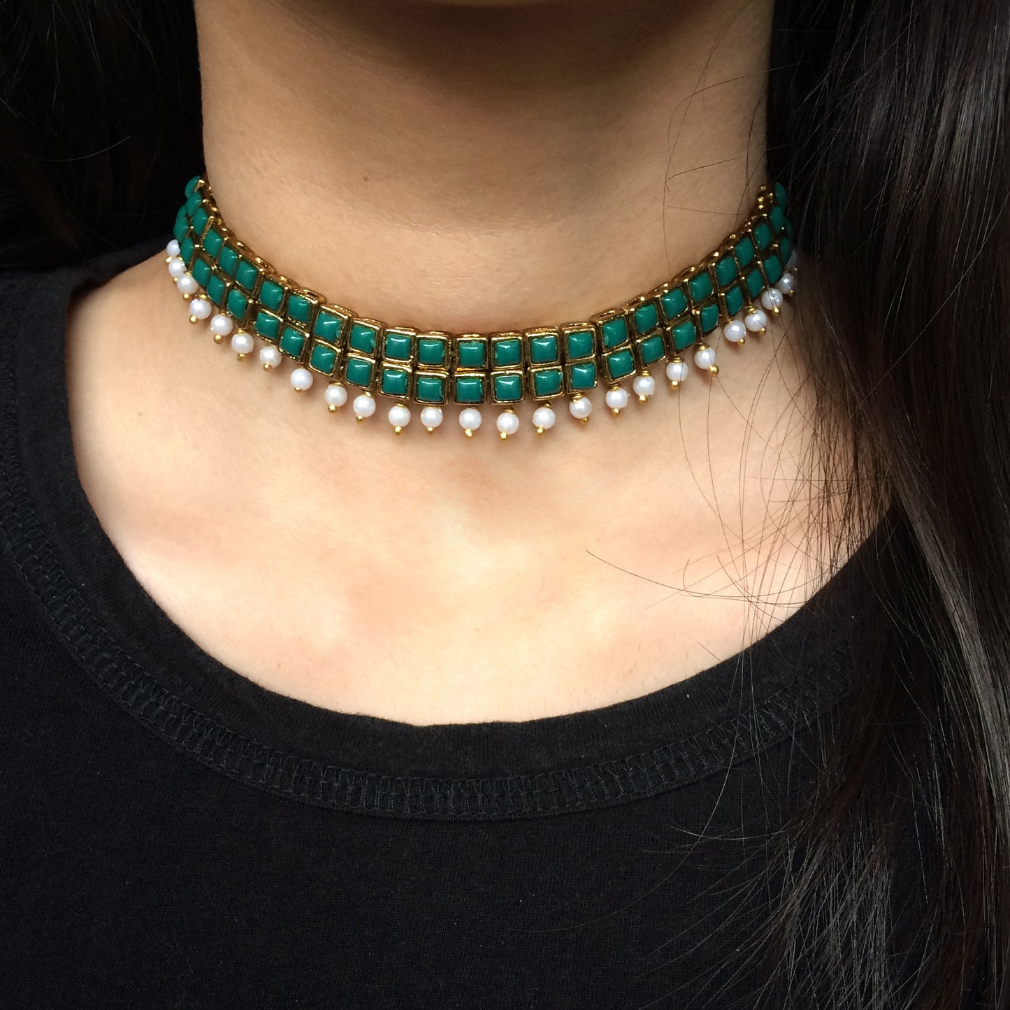 Green Resin Stone and Pearl Choker Necklace