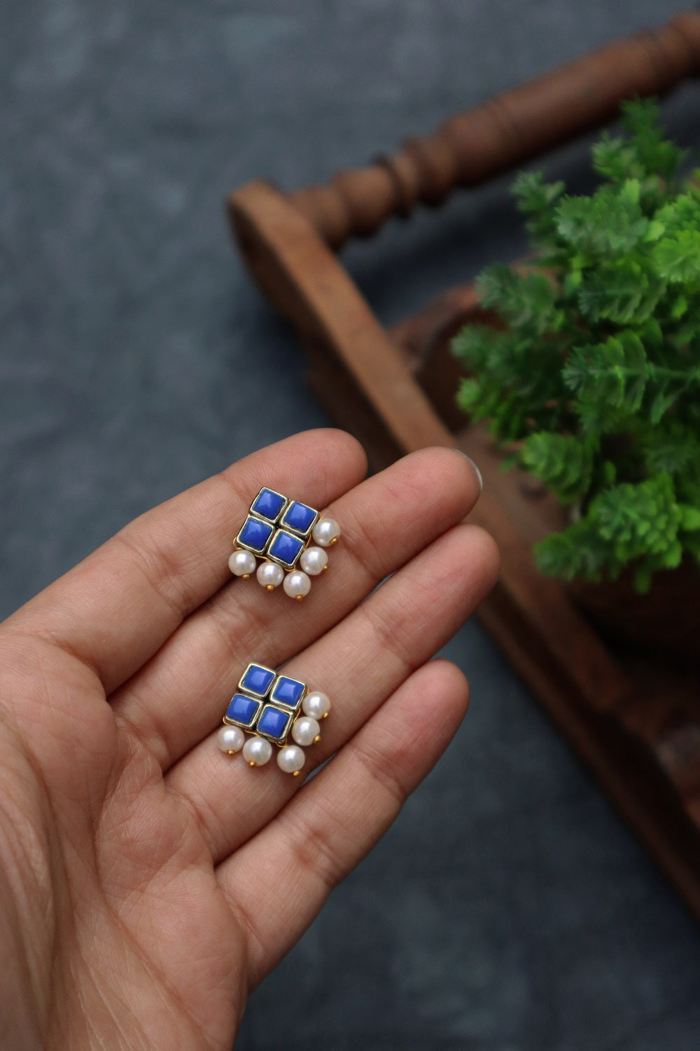 Kundan-Blue Stone Choker Necklace Set With Bracelet