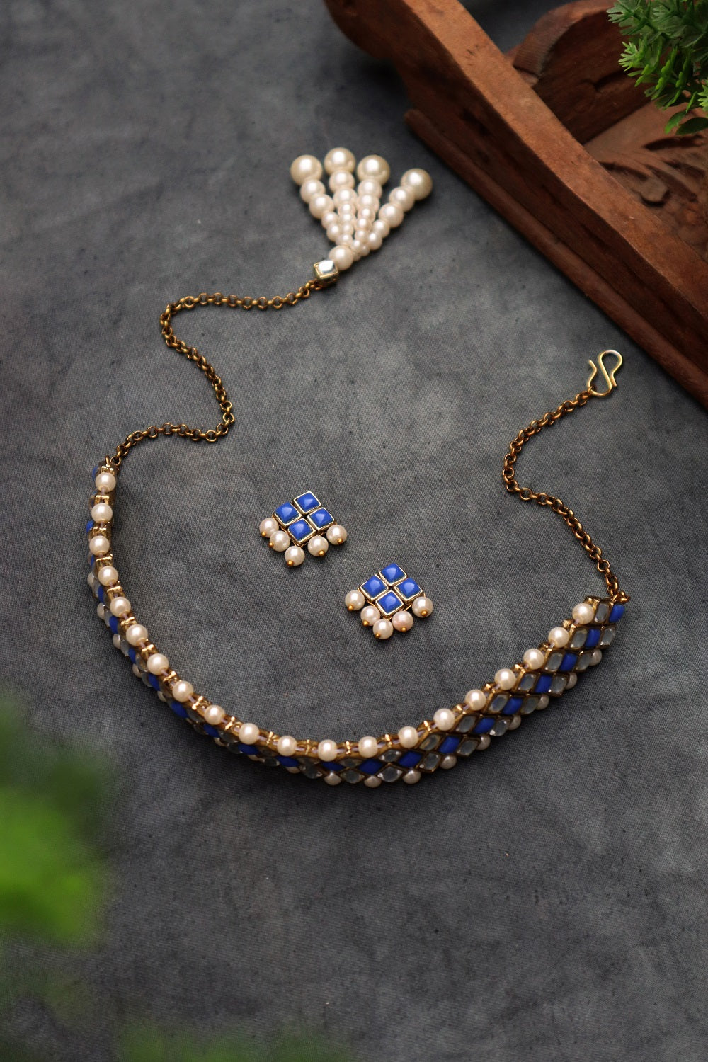 Kundan-Blue Stone Choker Necklace Set