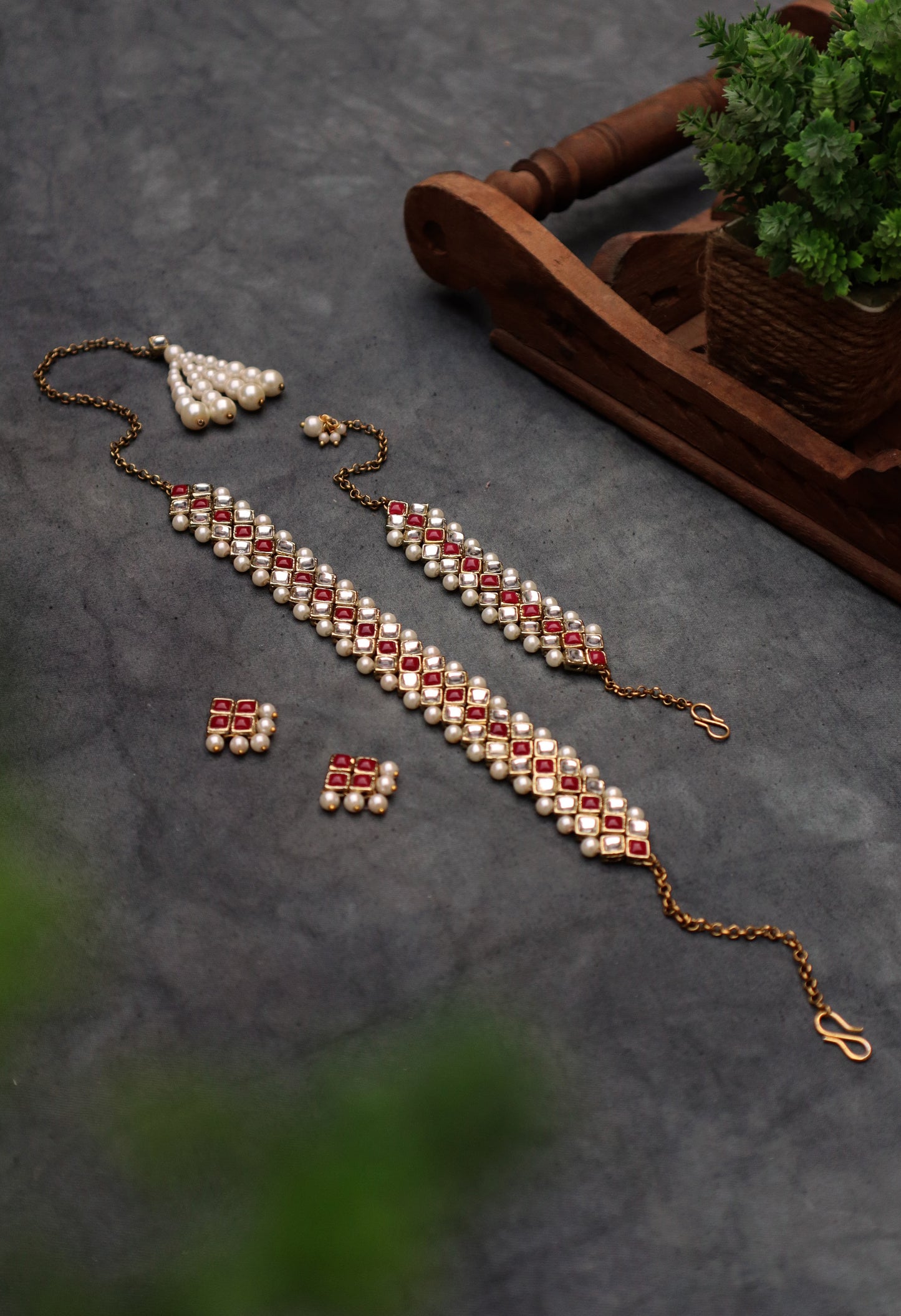 Kundan-Marsala Stone Choker Necklace Set With Bracelet