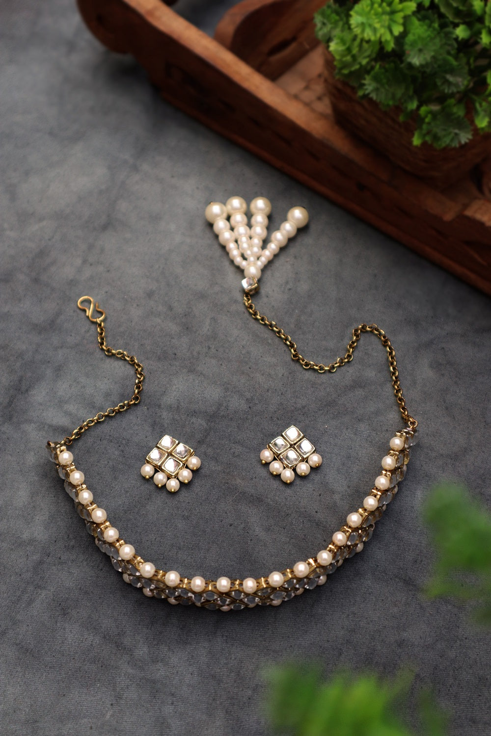 Kundan and Pearl Choker Necklace Set