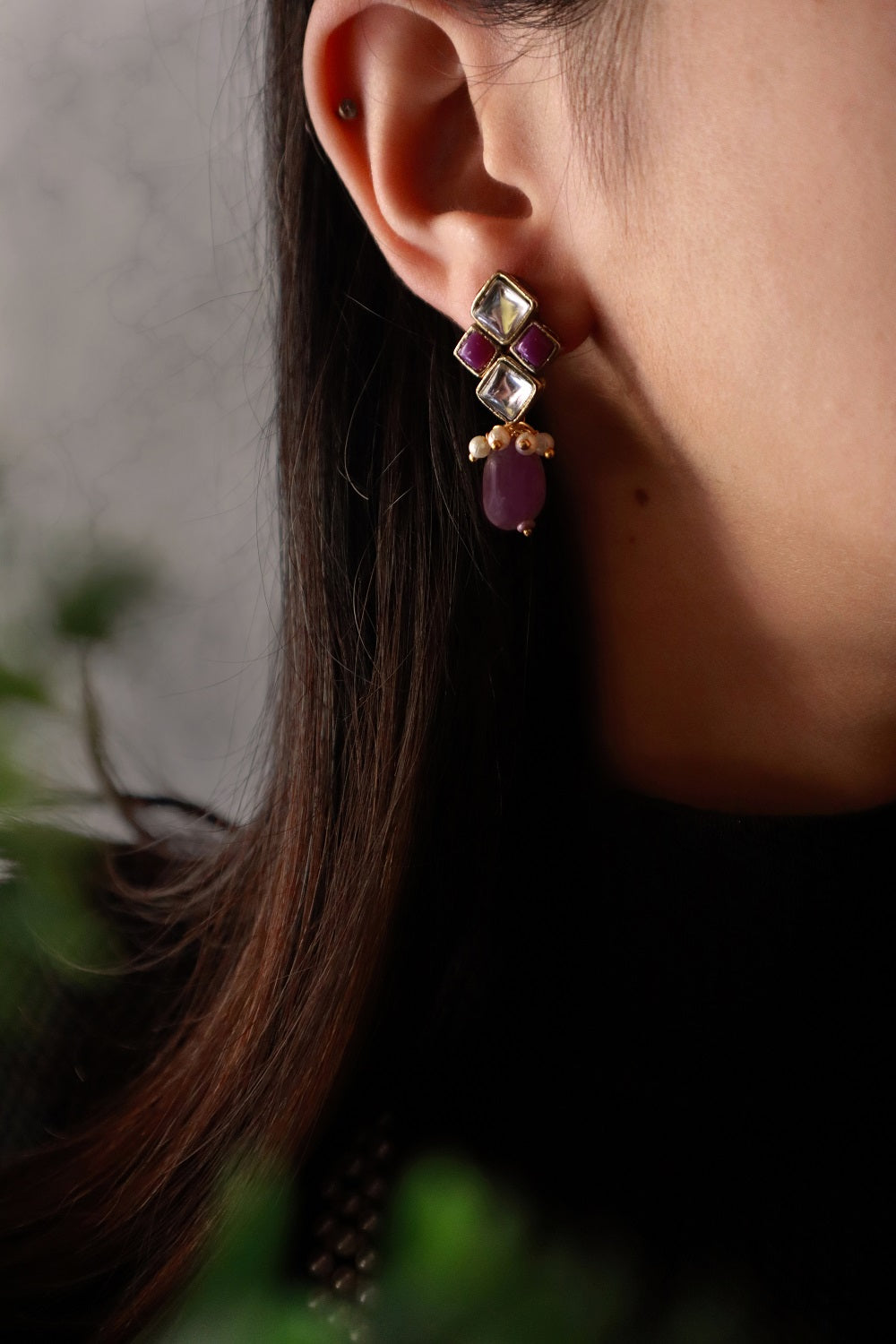 925 Sterling Silver Raw Natural Amethyst And Pearl Hoop Earring, Size: 4cm  at Rs 700/pair in Jaipur
