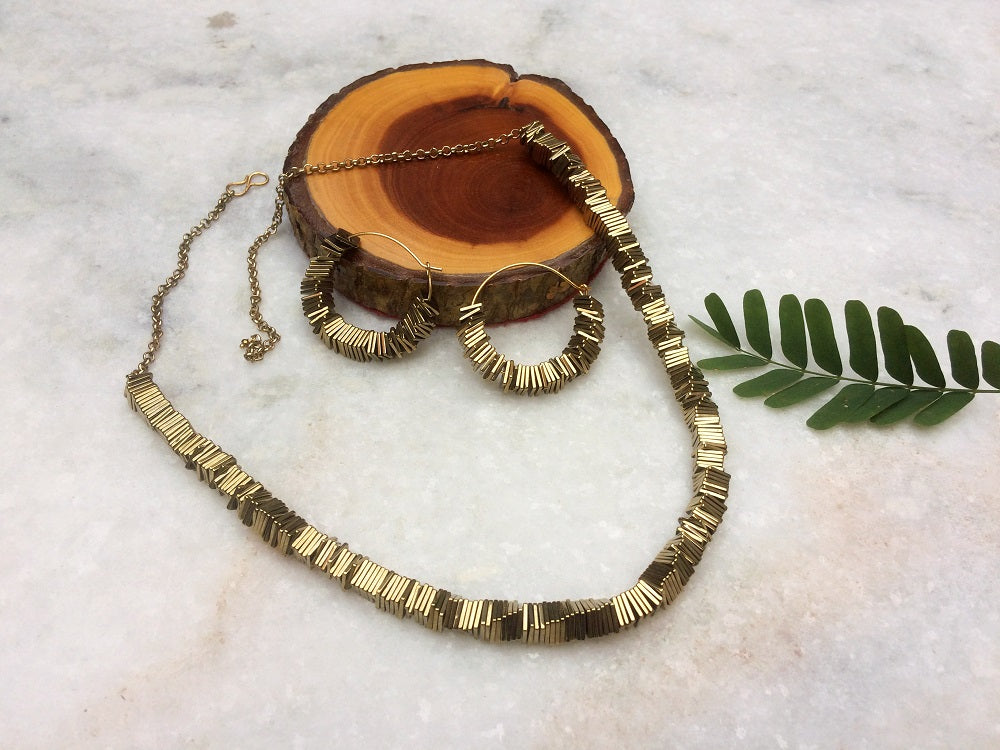 Golden Square Necklace Set