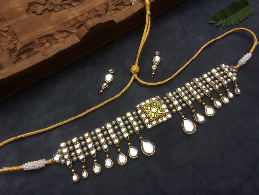 Square Kundan and Pearl Choker Necklace