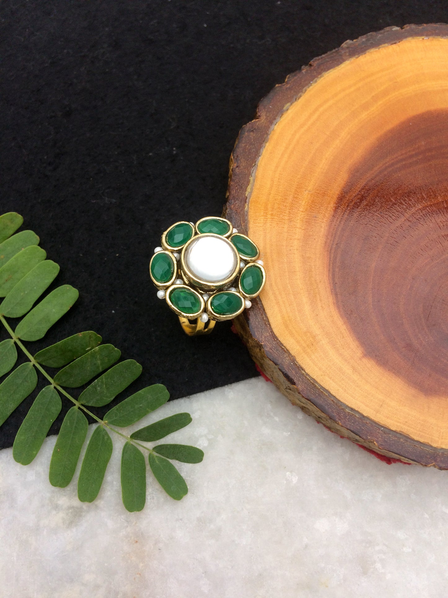 Round Kundan Green Ring